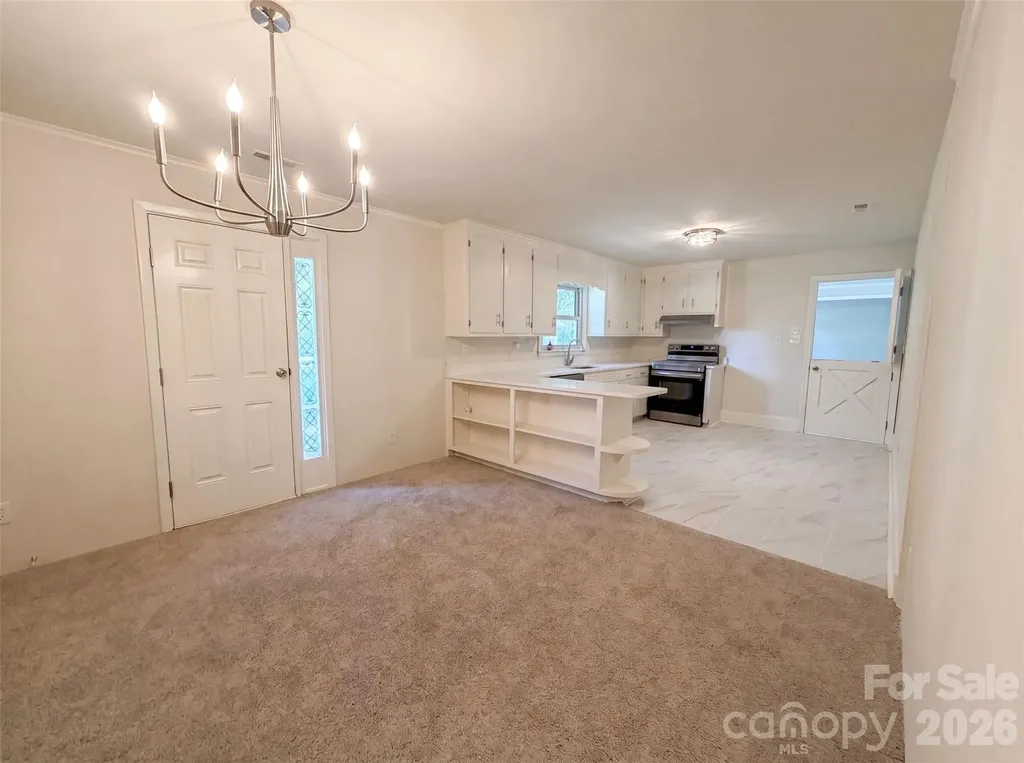 1911 Amberhill Lane Charlotte NC 28216