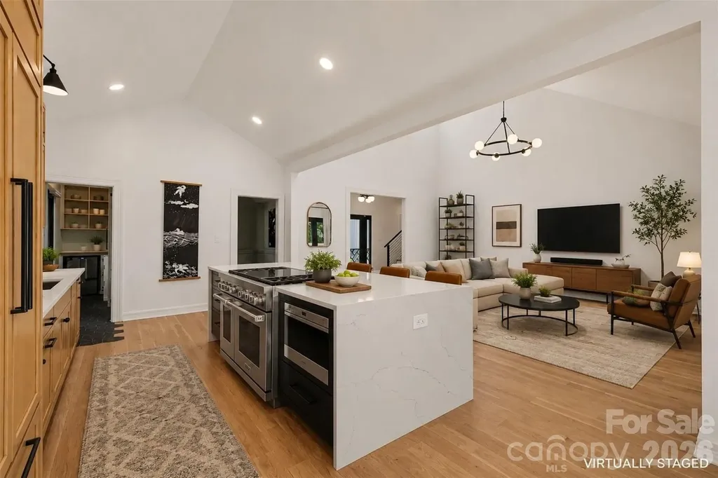 5123 Randolph Road Charlotte NC 28211