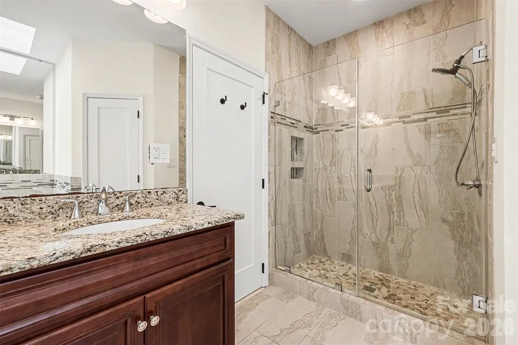 5123 Randolph Road Charlotte NC 28211