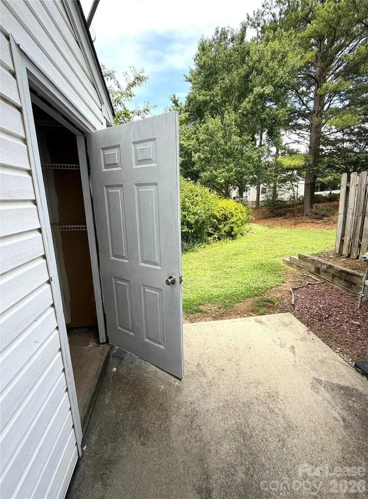 624 Emerald Cove Drive Charlotte NC 28262