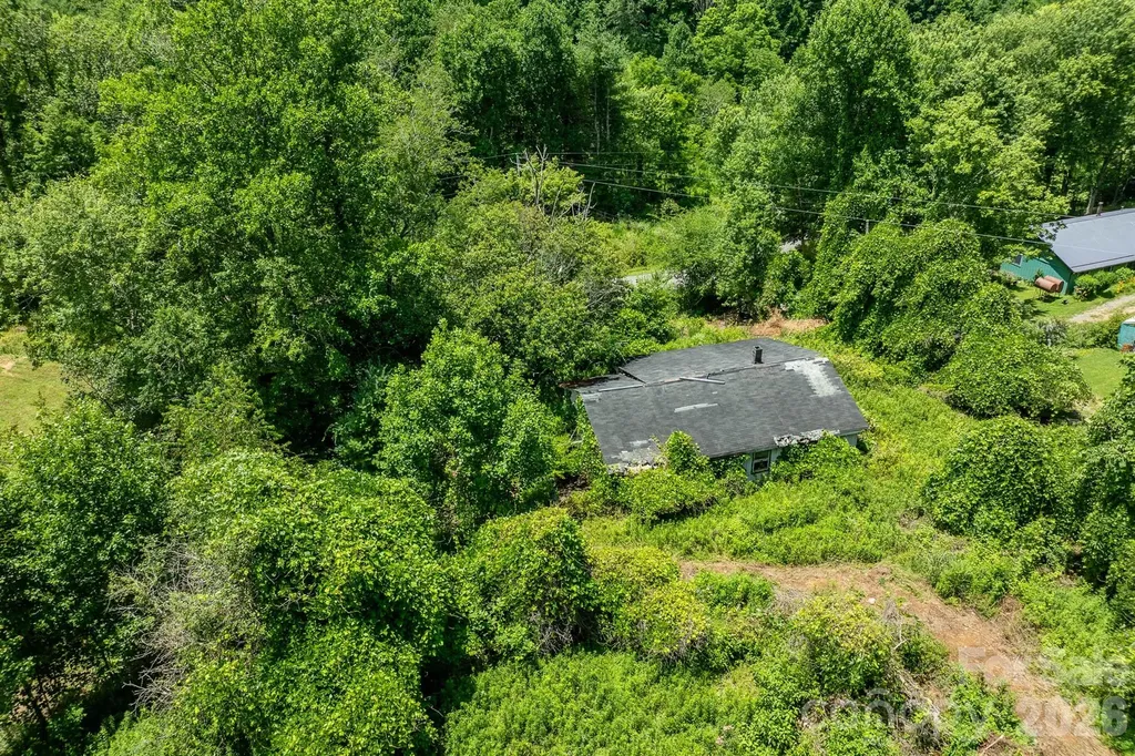 789 Jarrett Cove Road Marshall NC 28753
