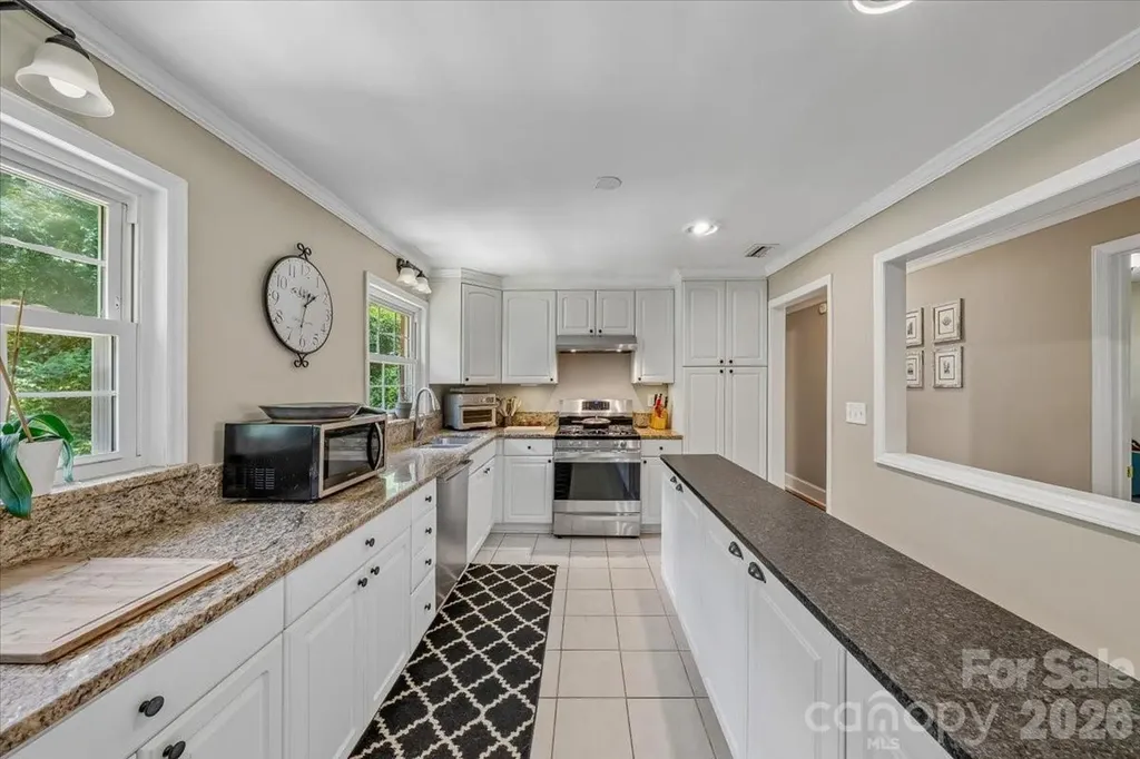 1135 Blueberry Lane Charlotte NC 28226