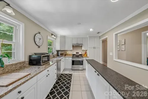 1135 Blueberry Lane Charlotte NC 28226