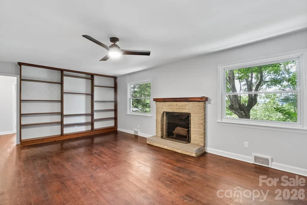 11 Von Ruck Court Asheville NC 28801