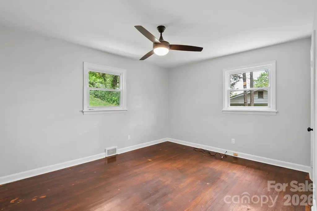 11 Von Ruck Court Asheville NC 28801