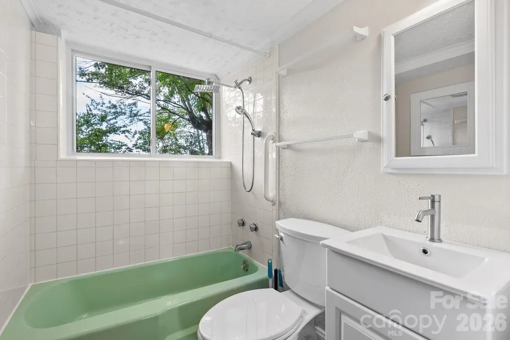 11 Von Ruck Court Asheville NC 28801