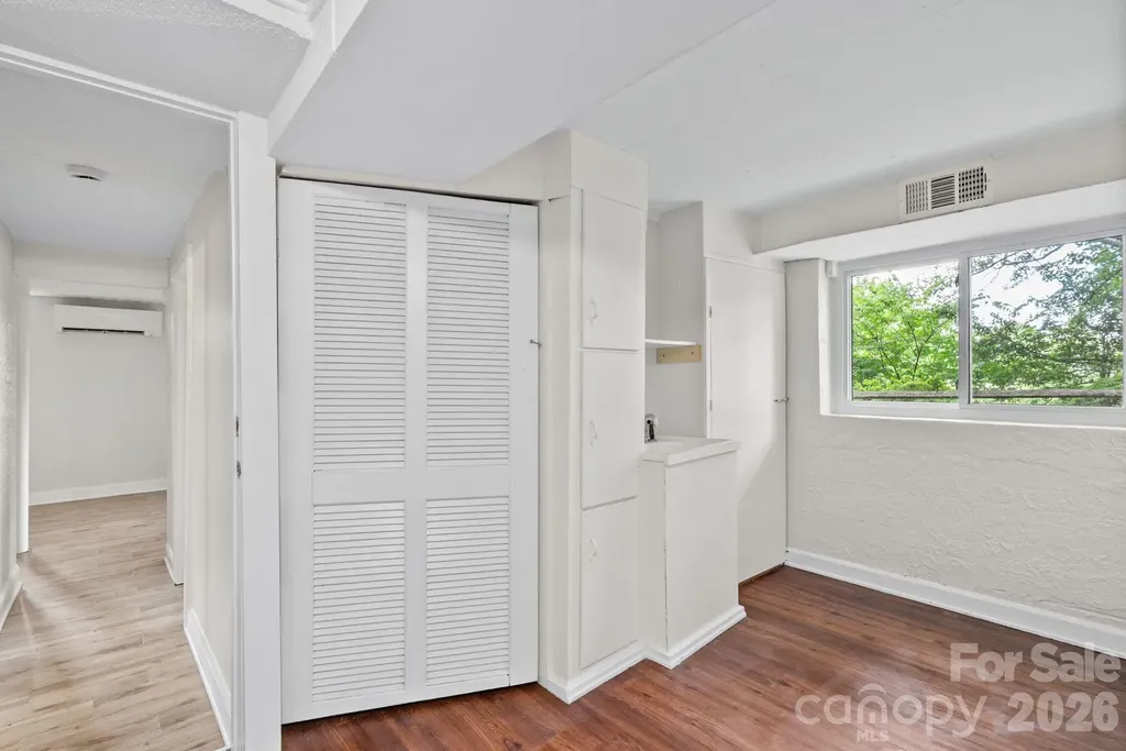 11 Von Ruck Court Asheville NC 28801