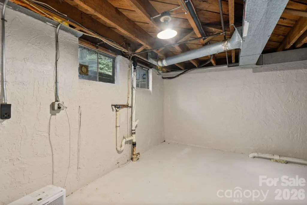 11 Von Ruck Court Asheville NC 28801