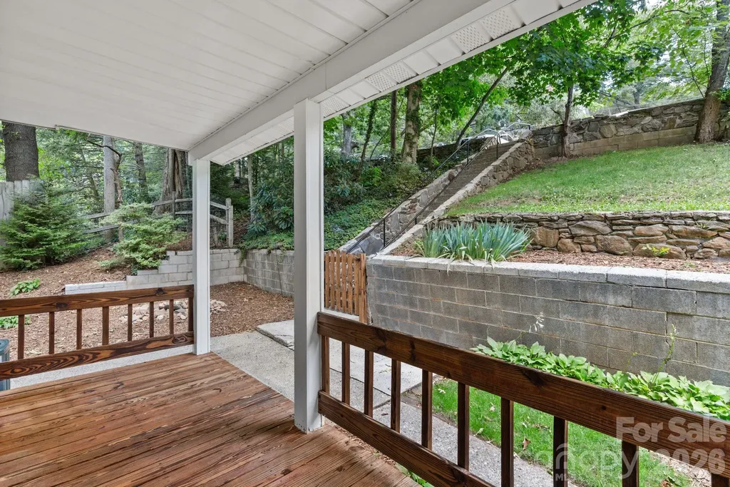 11 Von Ruck Court Asheville NC 28801