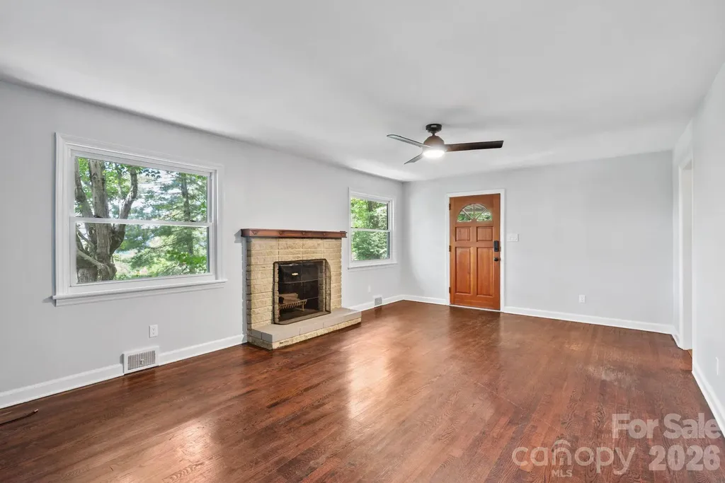 11 Von Ruck Court Asheville NC 28801