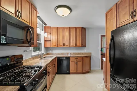 11 Von Ruck Court Asheville NC 28801