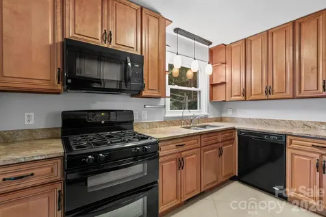 11 Von Ruck Court Asheville NC 28801
