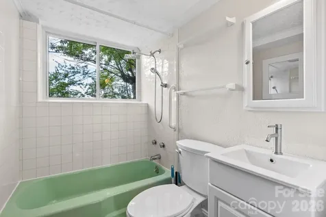 11 Von Ruck Court Asheville NC 28801