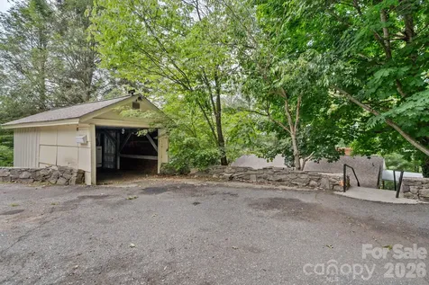 11 Von Ruck Court Asheville NC 28801