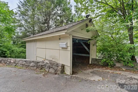 11 Von Ruck Court Asheville NC 28801