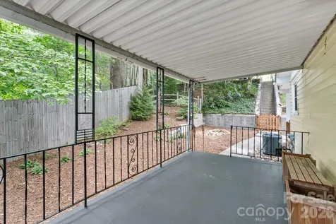 11 Von Ruck Court Asheville NC 28801