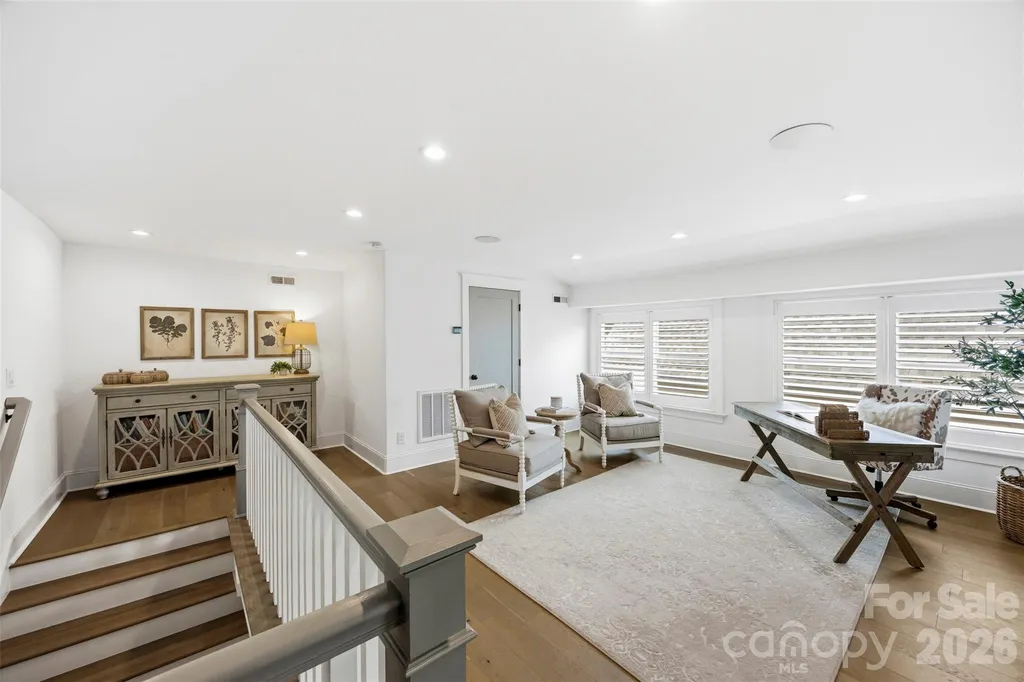 512 Living Way Charlotte NC 28204