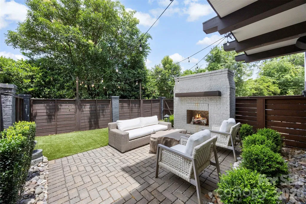512 Living Way Charlotte NC 28204