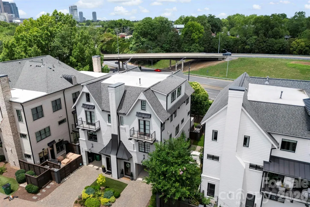 512 Living Way Charlotte NC 28204