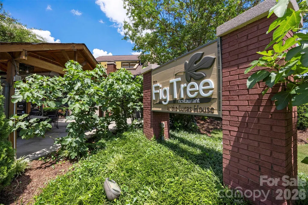 512 Living Way Charlotte NC 28204
