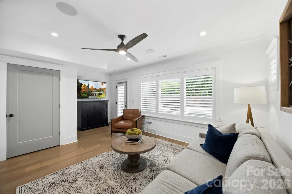 512 Living Way Charlotte NC 28204