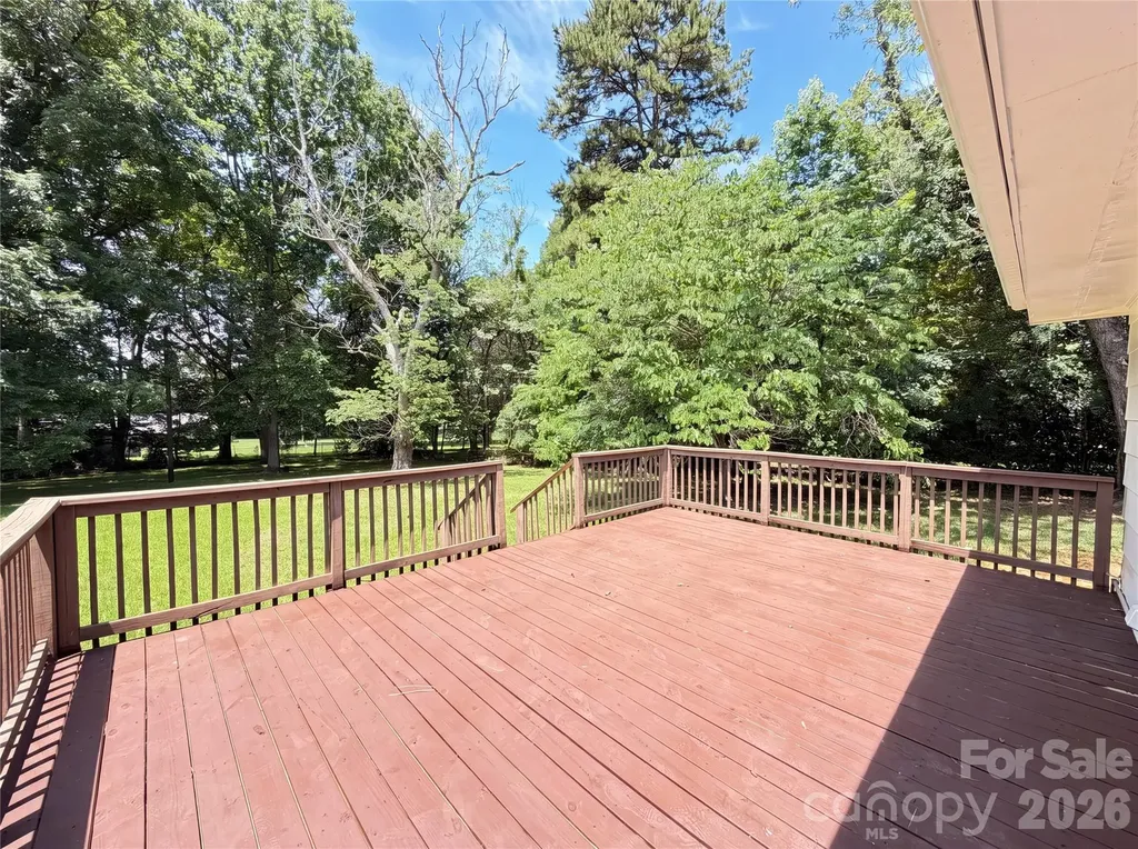 11932 Idlewild Road Matthews NC 28105