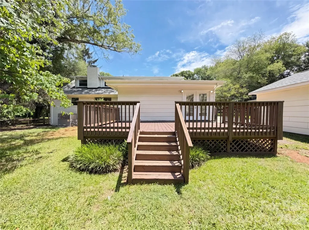 11932 Idlewild Road Matthews NC 28105