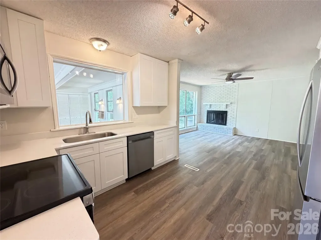 11932 Idlewild Road Matthews NC 28105