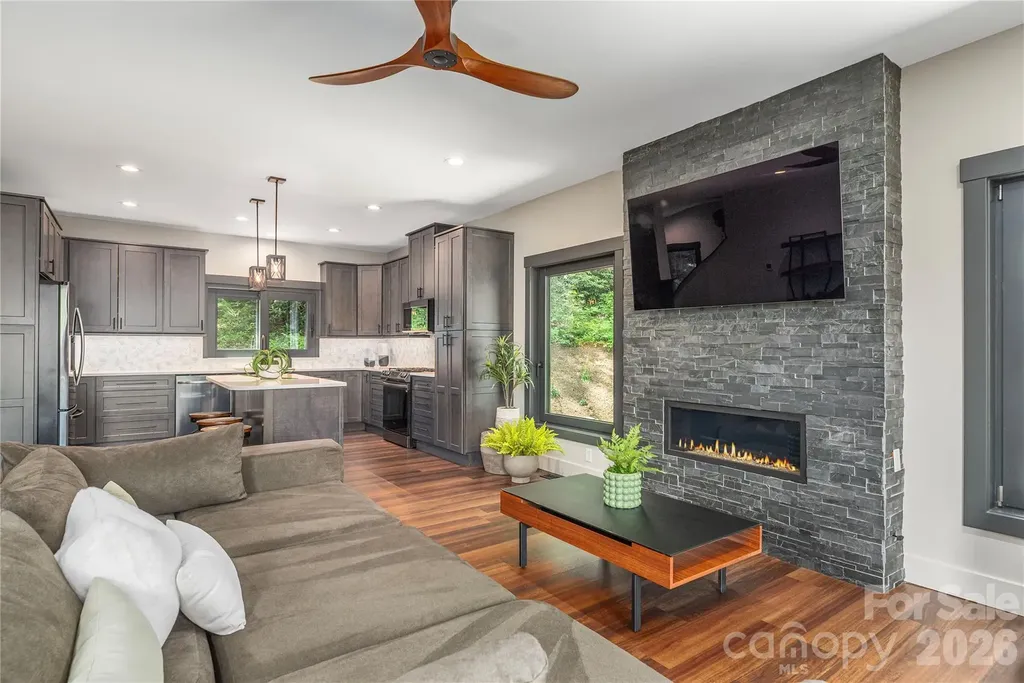 30 Garren View Drive Fairview NC 28730