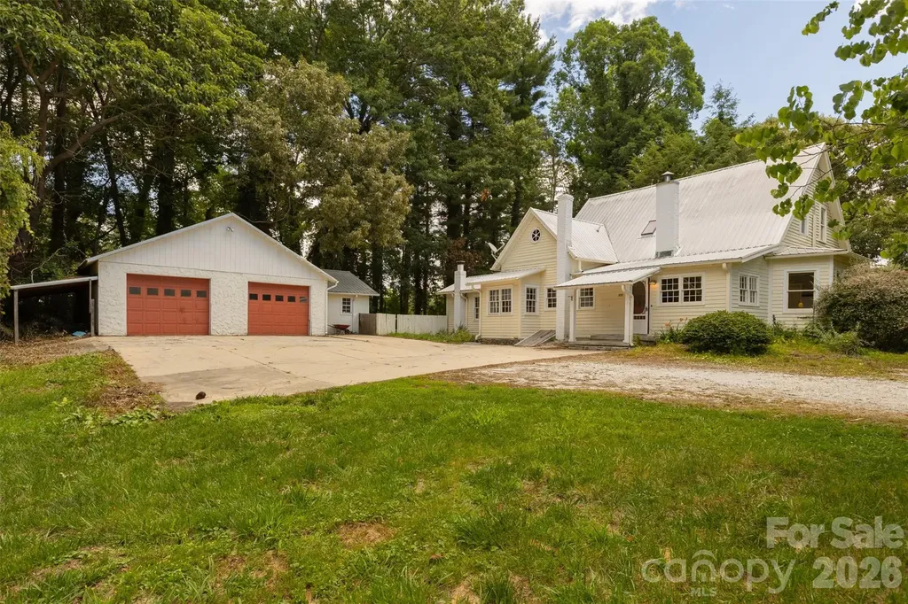 100 Cannon Drive Hendersonville NC 28792