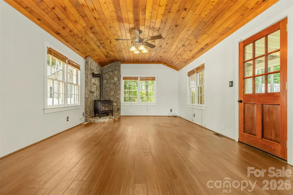 100 Cannon Drive Hendersonville NC 28792