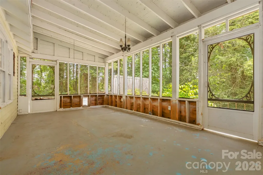 100 Cannon Drive Hendersonville NC 28792