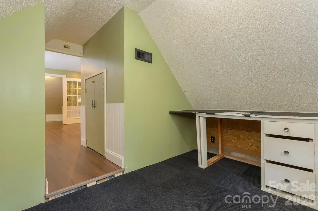100 Cannon Drive Hendersonville NC 28792