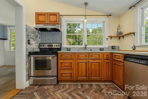 100 Cannon Drive Hendersonville NC 28792
