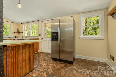 100 Cannon Drive Hendersonville NC 28792