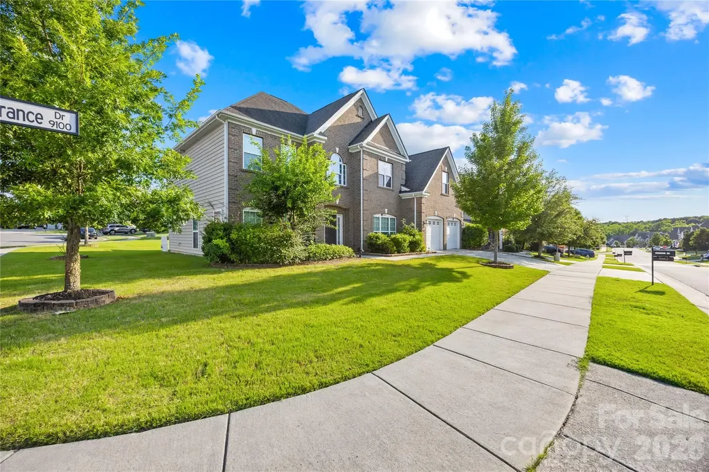 8862 Amazing Court Harrisburg NC 28075