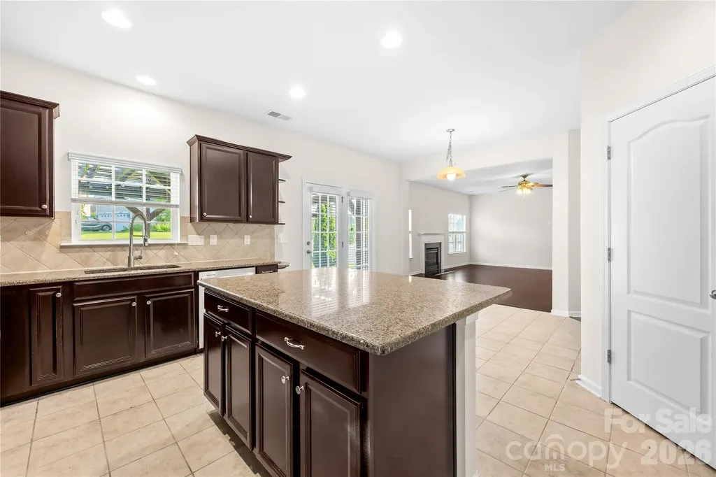 8862 Amazing Court Harrisburg NC 28075