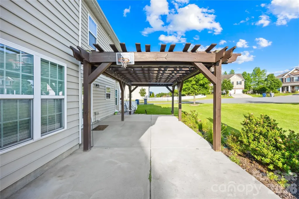 8862 Amazing Court Harrisburg NC 28075