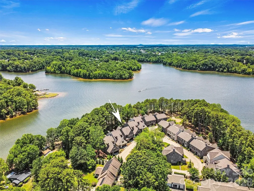318 Ambleside Village Lane Davidson NC 28036