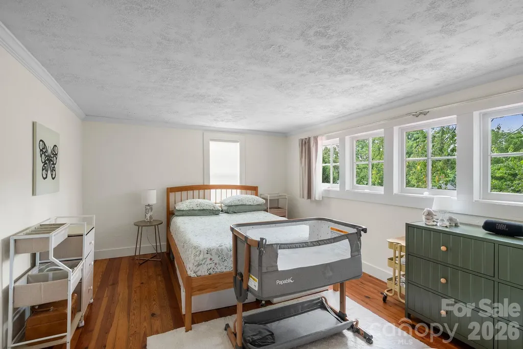 60 Annandale Avenue Asheville NC 28801
