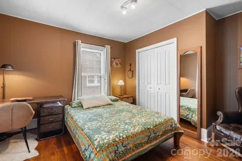 60 Annandale Avenue Asheville NC 28801