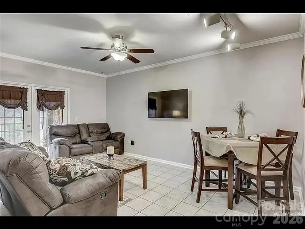 300 Vista Lake Drive Candler NC 28715
