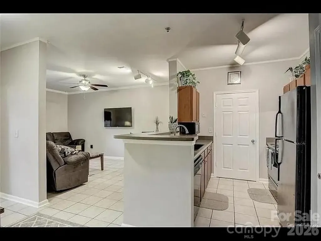 300 Vista Lake Drive Candler NC 28715