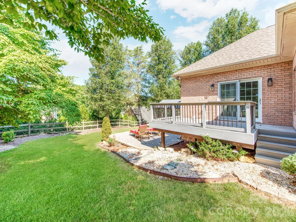 783 Sloan Street Denver NC 28037