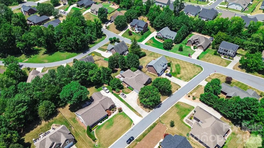 783 Sloan Street Denver NC 28037