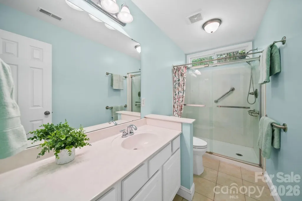 1042 Marguerite Drive Lowell NC 28098