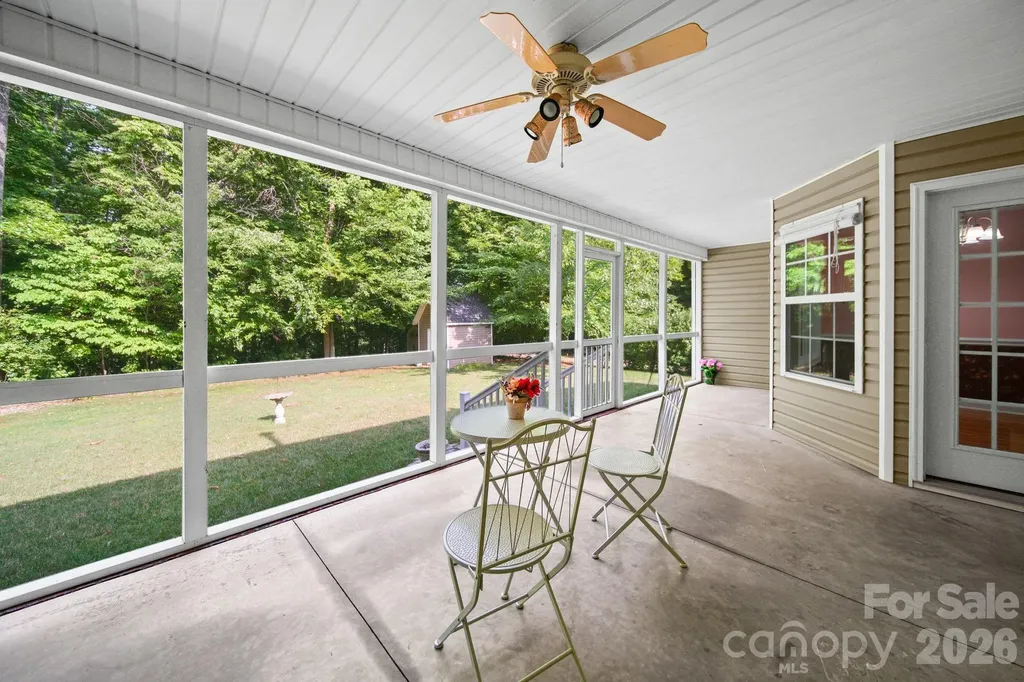1042 Marguerite Drive Lowell NC 28098