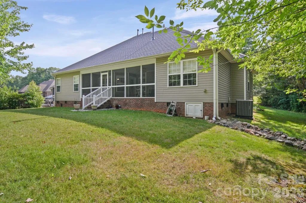 1042 Marguerite Drive Lowell NC 28098