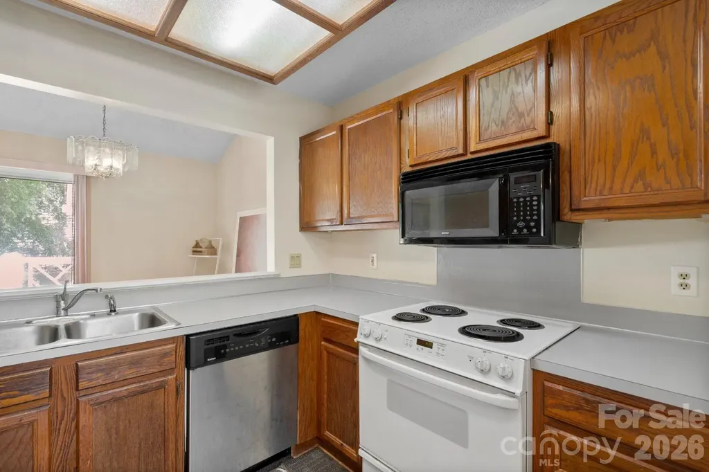 2834 Iron Gate Lane Charlotte NC 28212