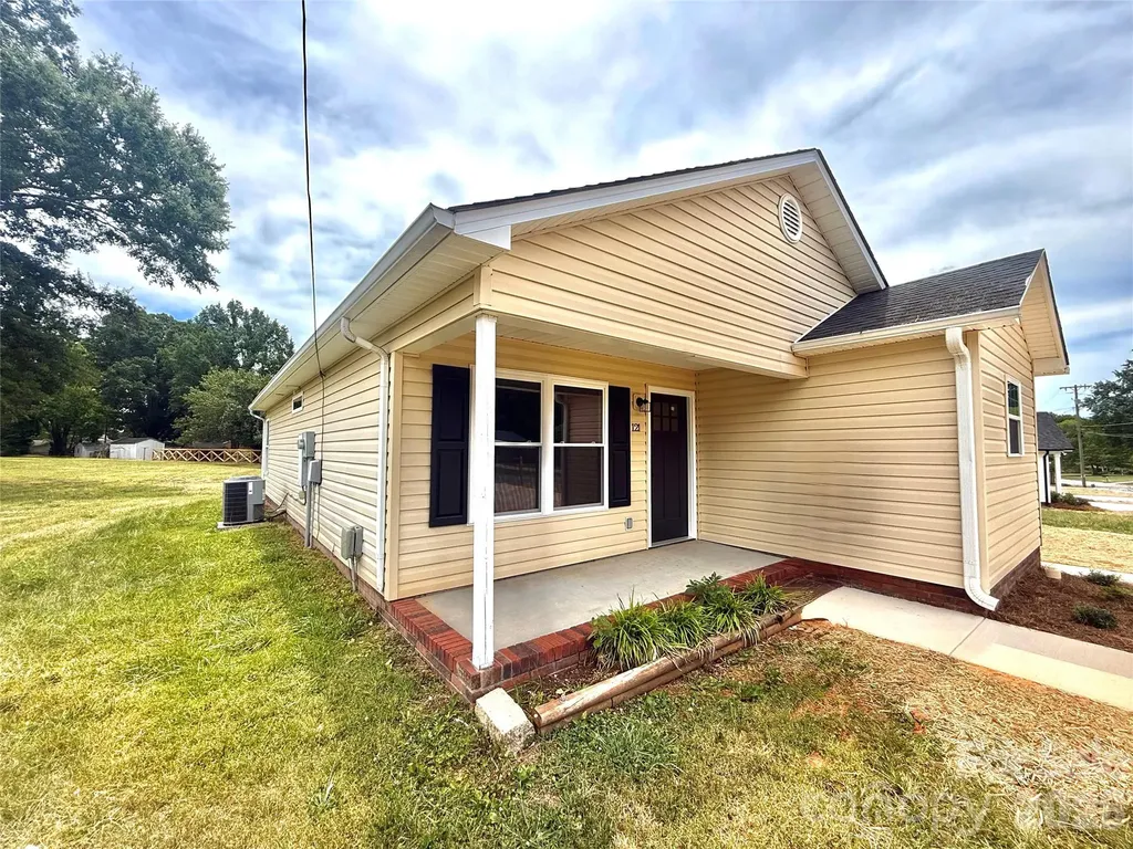 121 S Beaver Street Landis NC 28088